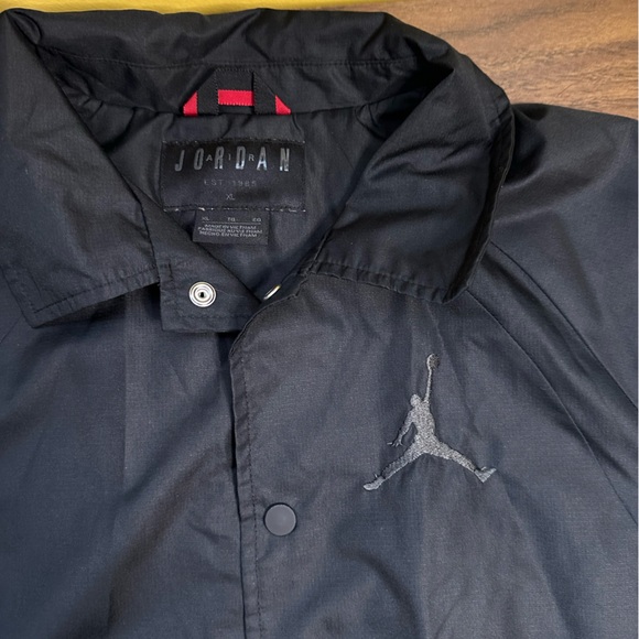 Jordan Coach Jacket - Picture 2 of 4